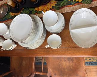 Noritake Annabelle Dish Set
