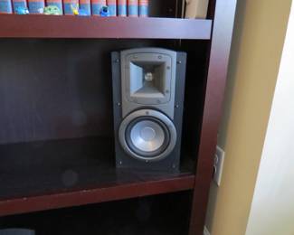 Klipsch bookshelf speaker set of 2