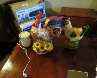 Porcelain hens