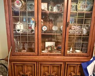 MidCentury Broyhill Premier China Cabinet