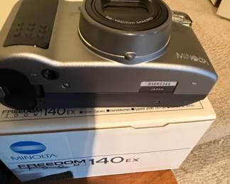 Minolta Freedom Zoom EX mm PointandShoot Camera