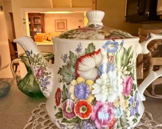 Sadler Windsor English Chintz Floral Teapot