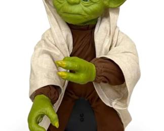 Hasbro Yoda Legendary Jedi Animatronic