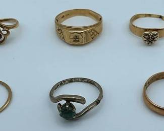 10 Karat Gold Rings