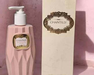 Vintage Chantilly By Dana Perfumes 12 oz Hand and Body Lotion, 355 ml Discontinued NEW IN BOX