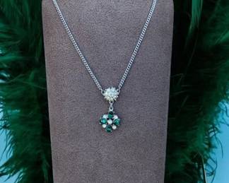 Vintage Emerald Green Rhinestone Floral Pendant Necklace