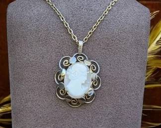 Vintage Cameo Carved Pendant Gold Tone Filigree Necklace