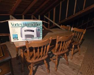Vintage drop leaf farm style table & chairs
