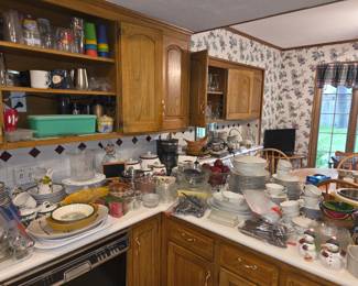Full kitchen
