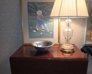 Drop leaf table
