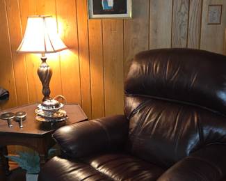 Leather La-z-boy recliner
