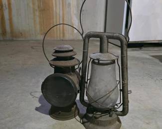 155 antiquemetallanternandrailroadstyle