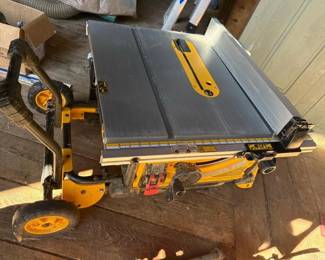 413 dewaltportabletablesawwithrollings