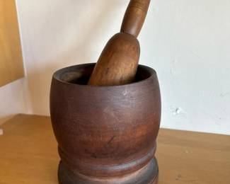 232 antiquewoodenmortarandpestle