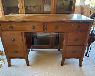 473 vintagewoodenvanitydeskwithbrasspu