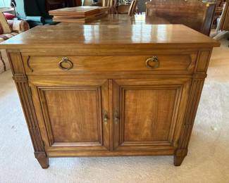 476 kindelgrandrapidssideboardintraditi