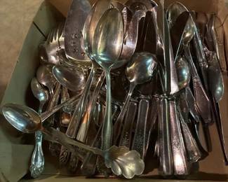 275 assortedsilverplateflatwarerogersbro