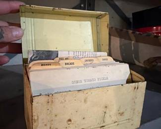 172 vintagerecipecardfileboxwithtyped
