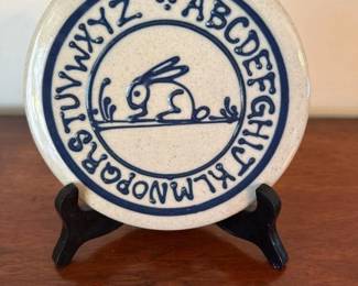 032 cornishpottery1984bluealphabetstone