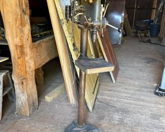 439 walkerturnerfloordrillpresswitharr