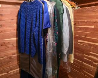 143 assortedvintageclothingandouterwear