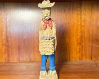 093 carvedwoodenfolkartcowboyfigure