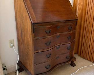 315 chippendalestyleslantfrontsecretary
