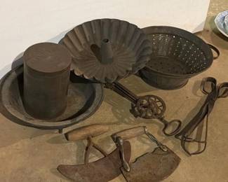 186 antiqueandvintagekitchenutensilsand
