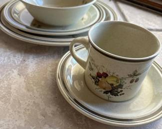 219 royaldoultoncornwalllambethwaredinne