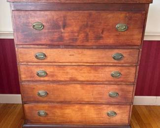 073 antiquechestofdrawersinfederalstyl