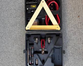 500 brookstoneautoemergencysurvivalkit