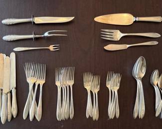 053 assortedsilverplateandstainlessflatw