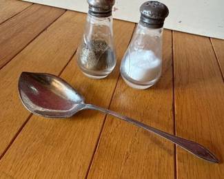 060 miscellaneoussterlingsilverkitchengo