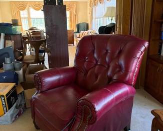320 fauxredleathertuftedreclinerchairw