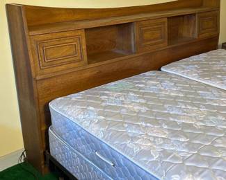 081 vintagemcmbroyhillsculptrabookcaseh