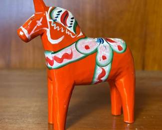 094 swedishhandpainteddalahorsebynils