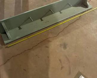 286 paintedwoodenwallrack