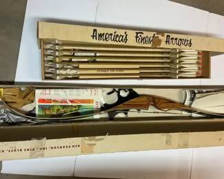Ben Pearson Custom Quality Bow MicroFlite Eight Arrows