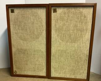 05 Acoustic Research AR2Ax Stereo Speakers
