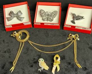 Brooches And Pins