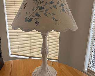 Vintage Hand-Painted Floral Metal Table Lamp with Scalloped Shade
