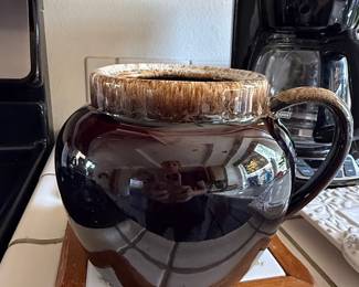 Vintage Pfaltzgraff Brown Drip Glaze Bean Pot