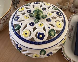 Vintage Italian Majolica Reticulated Potpourri Jar