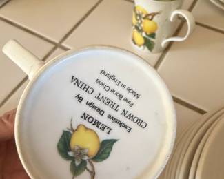 Crown Trent Lemon Pattern Fine Bone China Mugs