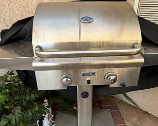 American Outdoor Grill (AOG) 24-Inch L-Series Pedestal Gas Grill