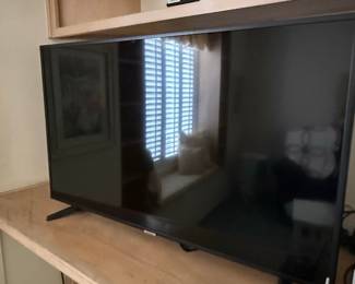 TCL 32" Class 3-Series HD LED Smart Roku TV