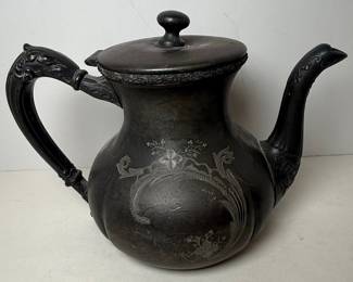 Meriden Silver Plate Co. Quadruple Plate Teapot
