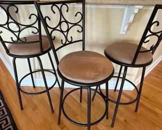Scroll Back Metal Bar Stool Set