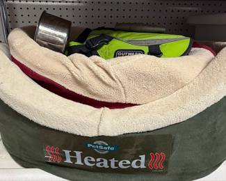 PetSafe Heated Pet Bed and Accessories Lot