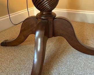 Neoclassical Style Pedestal Accent Table